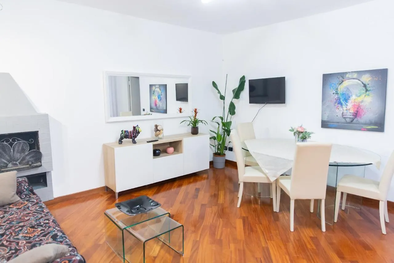 Sweet House Corso Genova Apartment Milan
